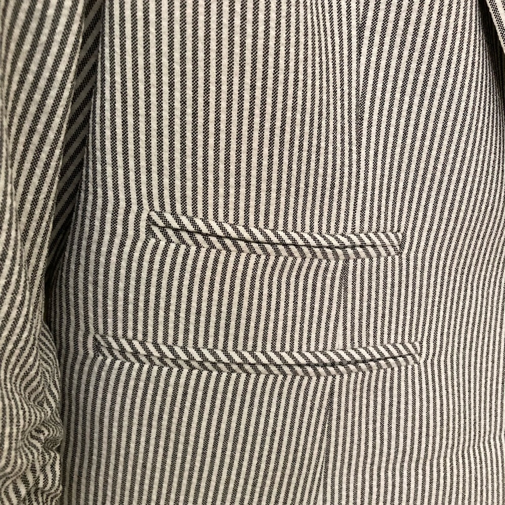 NWT  Le Suit Petite Striped Ruched-Sleeve Fully Lined One-Button Pantsuit - Picture 4 of 9